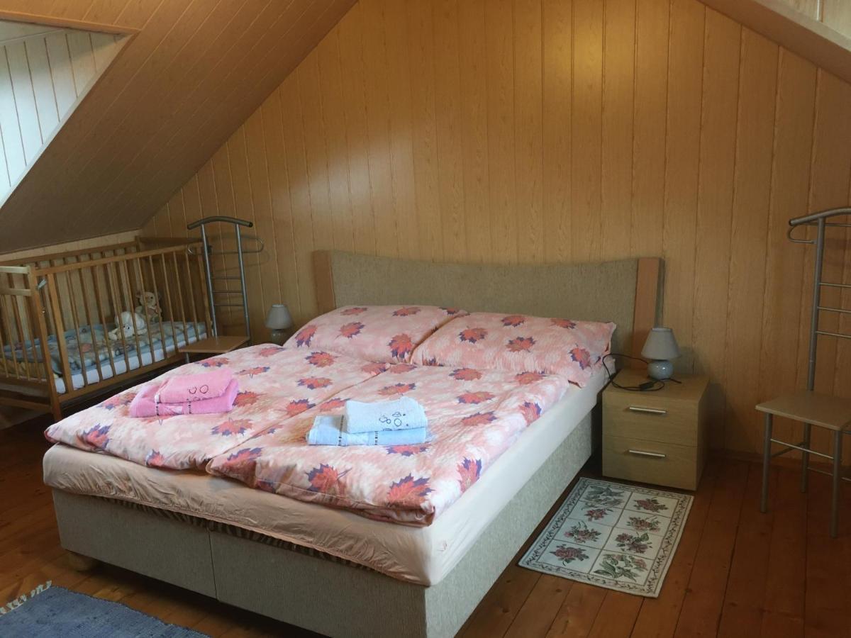 Apartman U Holica Банска-Штьявница Экстерьер фото